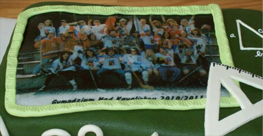 Cukrářský dort s jedlou fotkou, dort marcipánový s plastickým vzorem, nebo ovocný s želé, nebo krémový s jedlou fotkou.